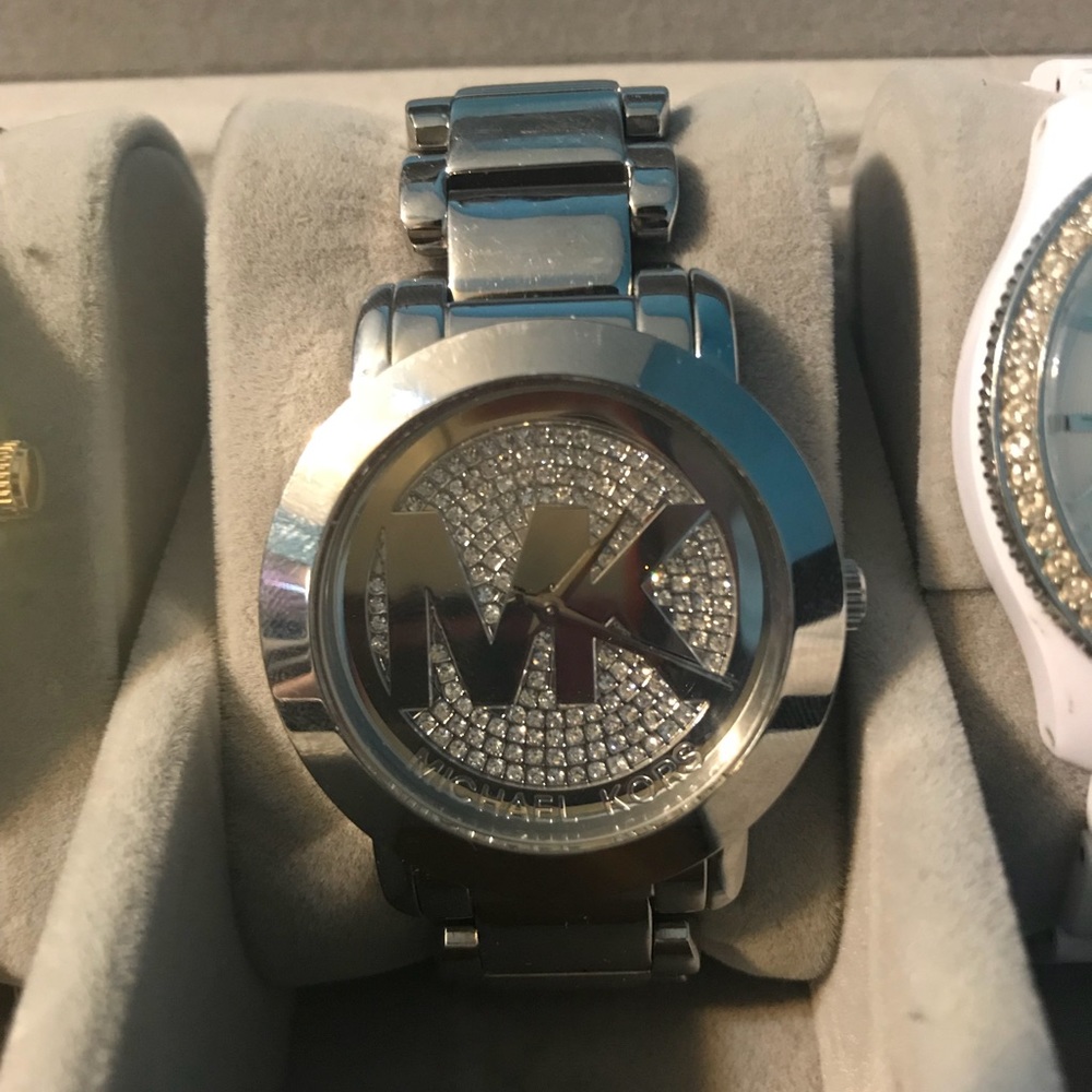 Mk Watch